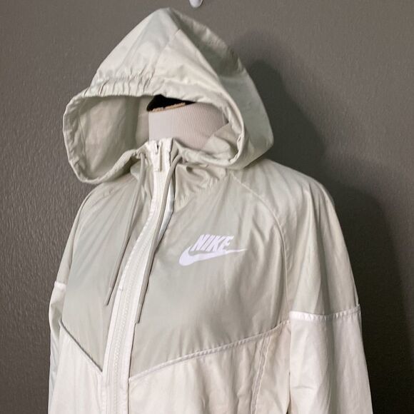 NIKE WOMENS SPORTSWEAR WINDRUNNER WOVEN HOODED JACKET 883495 133 - Picture 5 of 16
